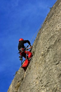 How to Handle 3 Potential Mountain Climbing Emergencies